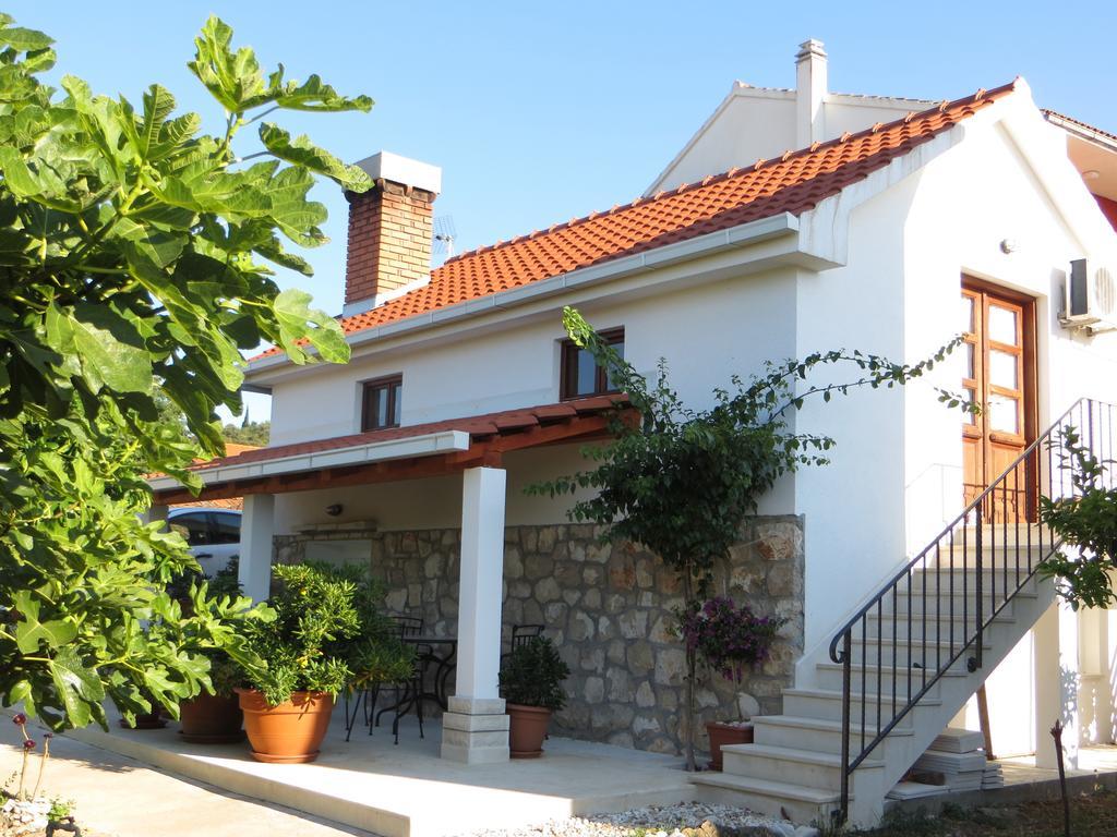 Holiday Home Artina 2 Lovište Rom bilde