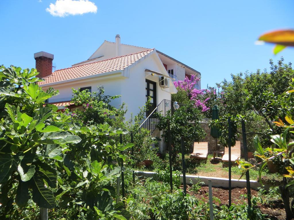Holiday Home Artina 2 Lovište Eksteriør bilde